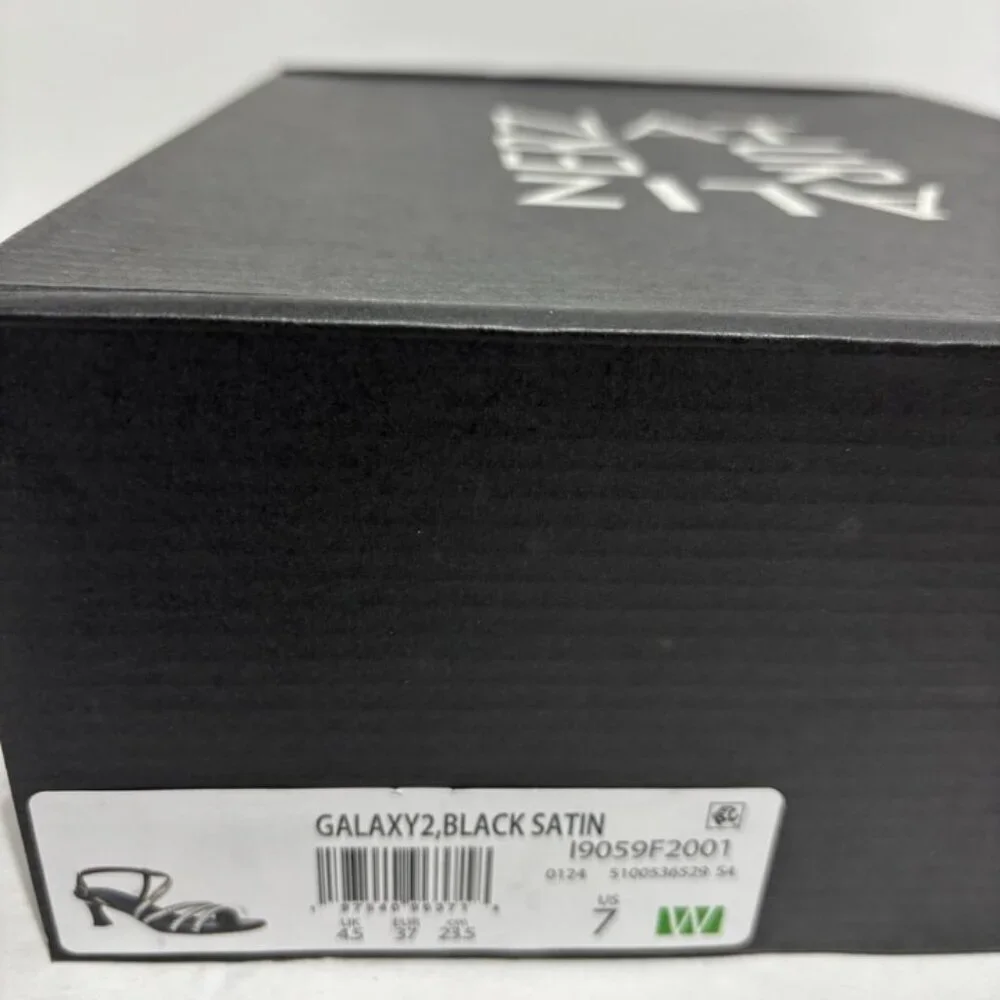 Naturalizer Women’s Galaxy 2 Strappy Sandals Black, Size 7W  New with box  UF